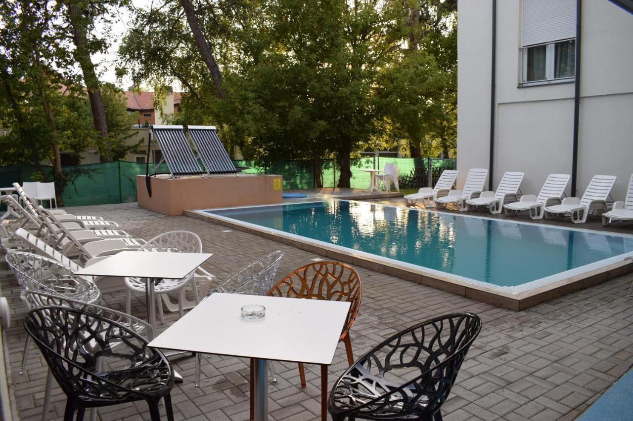 Lido Riviera, Relux Apartman Balatonlelle Exteriör bild